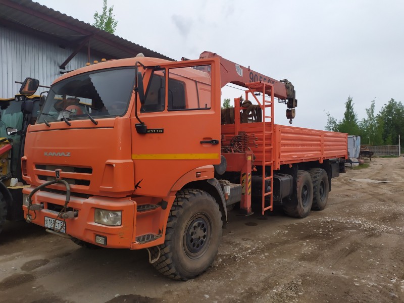 Бортовой грузовик КАМАЗ-43148 с КМУ