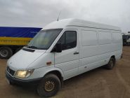 Mercedes Sprinter цельнометаллический фургон 1