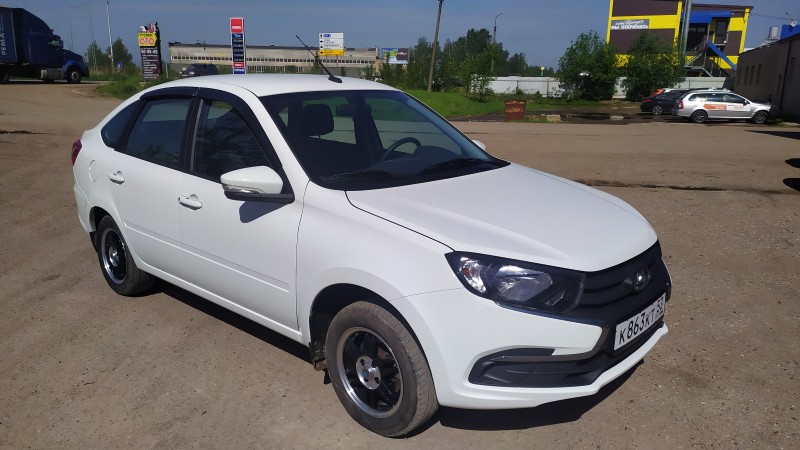 LADA Granta Liftback
