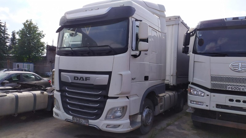 Седельный тягач DAF XF480