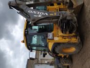 Экскаватор-погрузчик Volvo BL71B 0