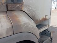 Седельный тягач Renault Premium с бортовым полуприцепом Narko. 20 Седельный тягач Renault Premium с бортовым полуприцепом Narko. 20