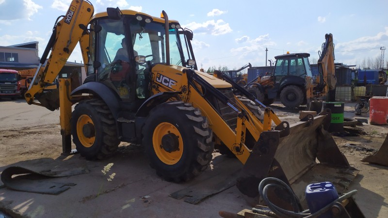 Экскаватор-погрузчик JCB 3CX Super